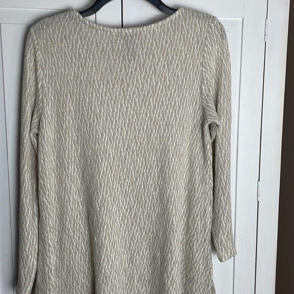 Chelsea and Theodore “Warm Stone” Sweater Size Medium - Picture 11 of 11